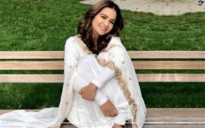 Actress and model Roopi Gill strikes a beautiful pose in a Punjabi suit